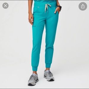 XS petite Figs Zamora joggers. NWT! Teal.